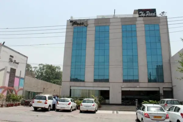 Hotel The Pearl Main image